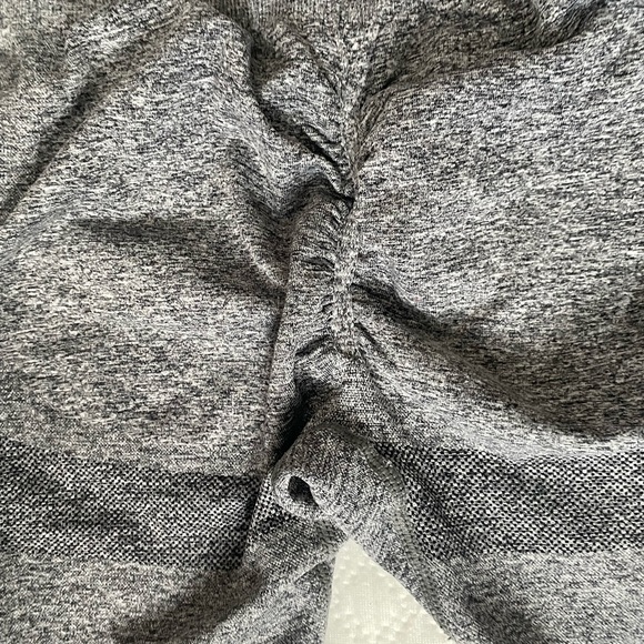 Women’s Gray leggings size small - Picture 3 of 3
